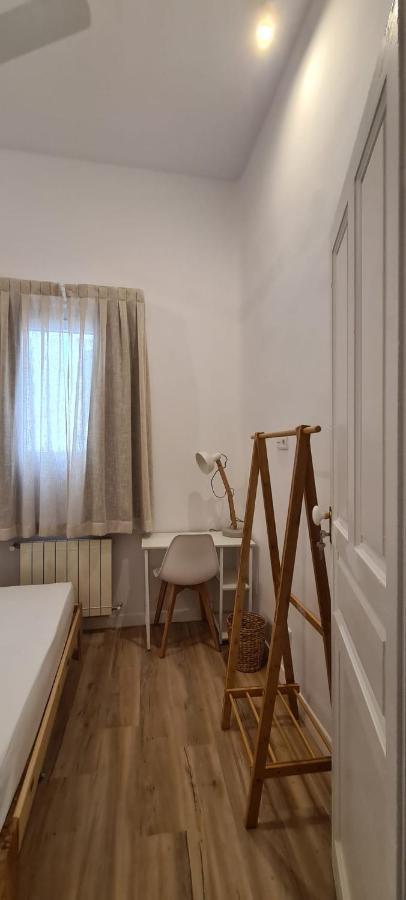 Hostal Andrea Sol マドリード エクステリア 写真
