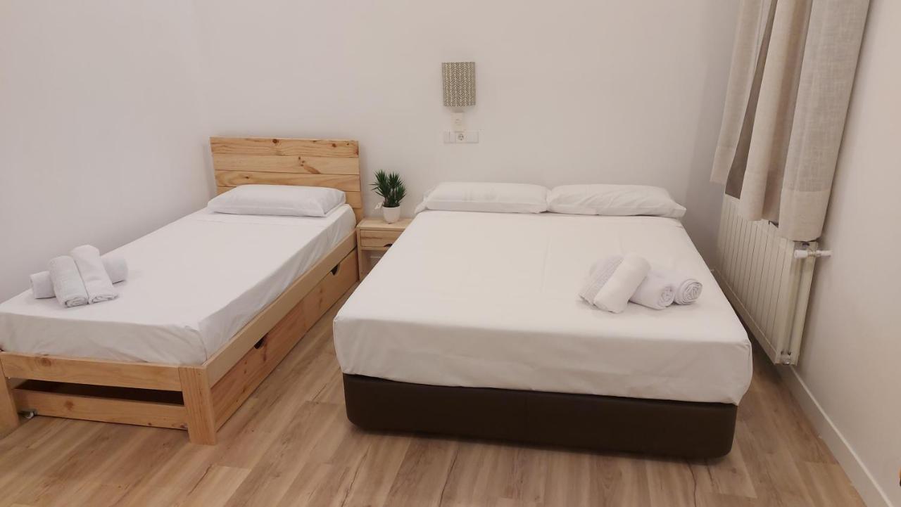 Hostal Andrea Sol マドリード エクステリア 写真